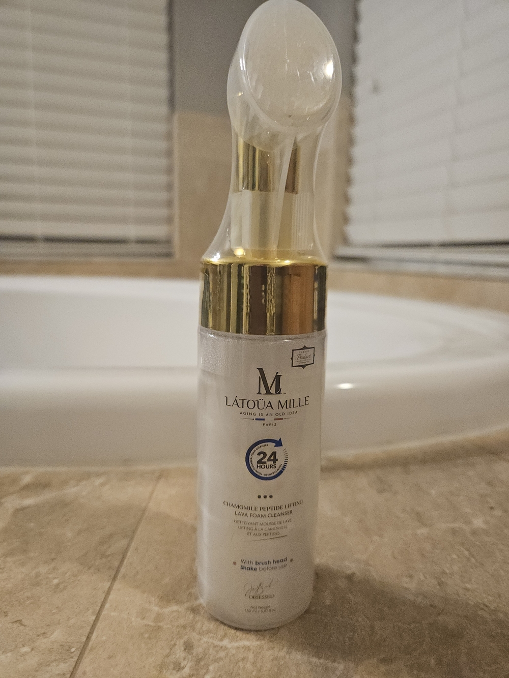 🎁  Latoua Millie White Chamomile Peptide Lifting Foam Cleanser with Brush Head